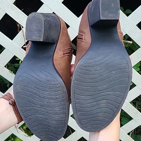 Limelight brown faux leather booties - Picture 4 of 4